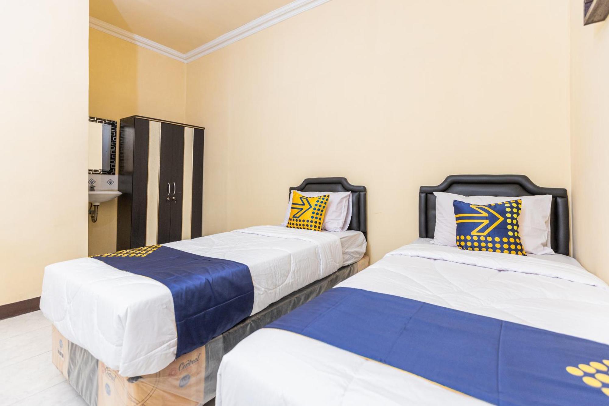 Ripuji Redpartner Hotel Makassar